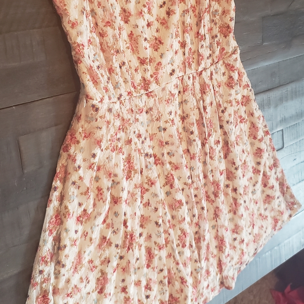 Rustic Flower Dress - Picture 2 of 3